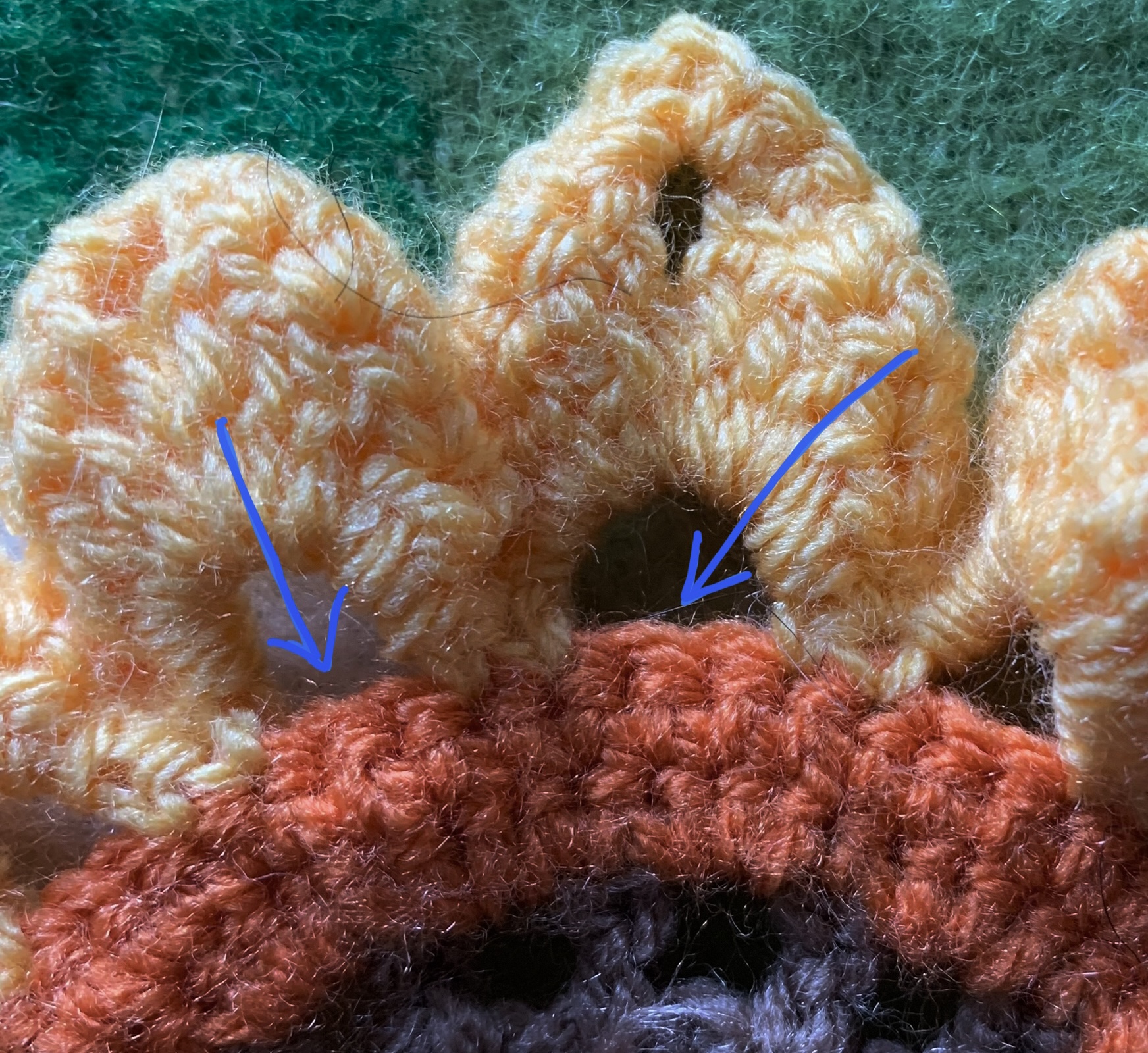 back loop of centre sts in rnd 6